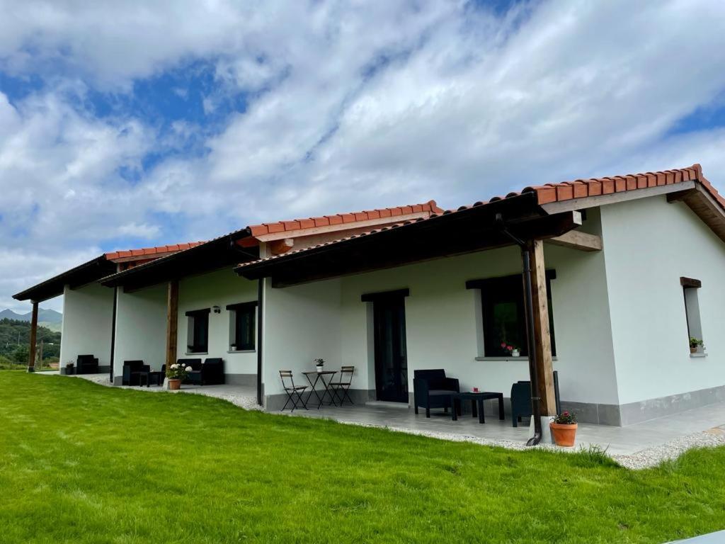 Apartamentos Los Manzanos Ribadesella Eksteriør billede